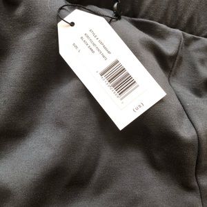 Universal Standard Sz L Moros in Black Sand